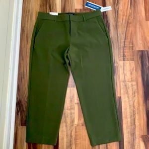 NWT OLD NAVY CAPRI size 12
